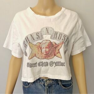 Guns N’ Roses Crop Top Band Graphic White T Shirt. Size medium.